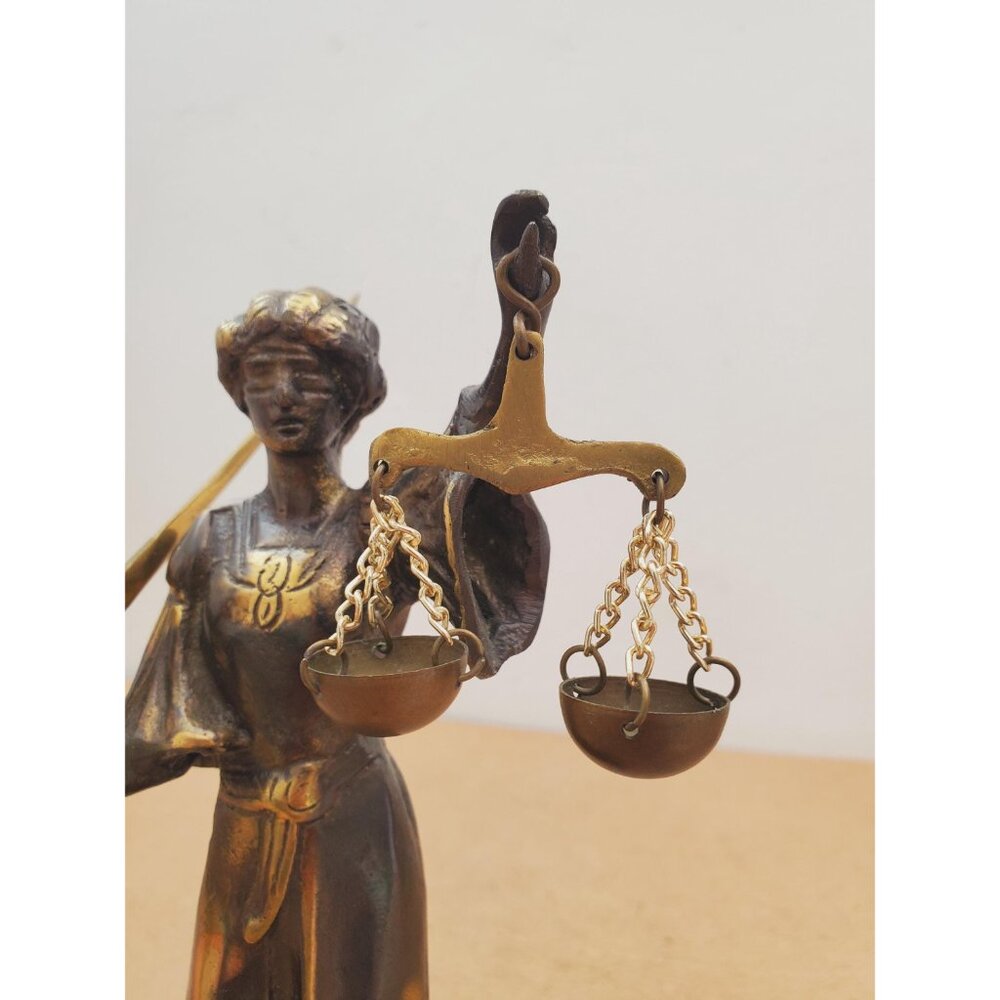 Bronze Sculpture Lady Justice Figurine - Statue , Gift for Lawyer - Themis - Picture 14 of 16